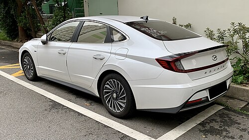 יונדאי SONATA HYBRID