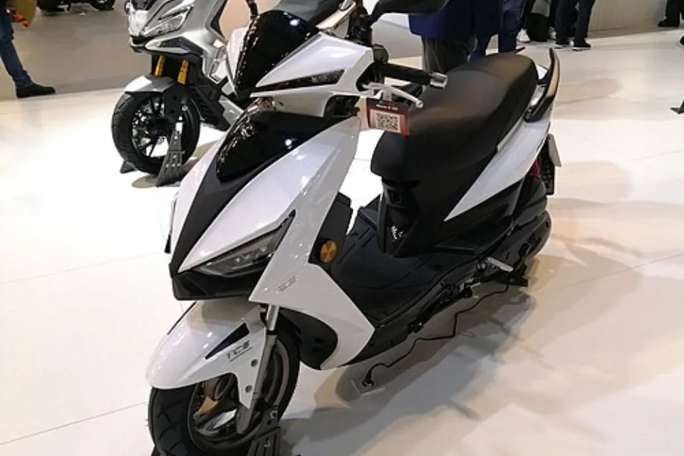 קואנג יאנג DP0000 MOVIE R 125